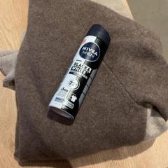 Gilet & Deodorant depd, a été signalé par Van der Valk Hotel Eindhoven - Best utilisant iLost