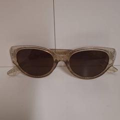 Sunglasses Grijs met glitter, as reported by IKEA Utrecht using iLost