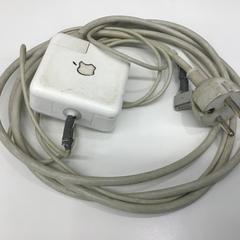 Macbook oplader, amint azt HvA Amstelcampus az iLost segítségével jelentette.