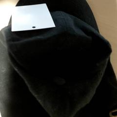 衣類 Pet がiLostで Regio Antwerpen - Brussel によって報告されました