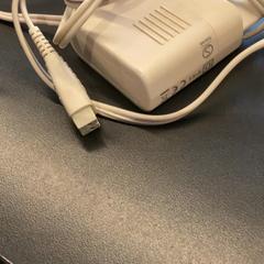Adapter, zgłoszono przez MEININGER Hotel Leipzig Hauptbahnhof przy użyciu iLost