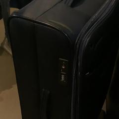Maleta con ruedas Blue, ha sido reportado por MEININGER Hotel Leipzig Hauptbahnhof con iLost