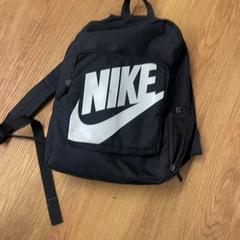 Hátizsák, amint azt HTM az iLost segítségével jelentette.