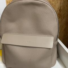 Bag Leer DavidJones, som rapportert av IKEA Utrecht ved bruk av iLost