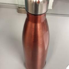 Flaska Roze, rapporterat av Vrije Universiteit Brussel (VUB) med iLost