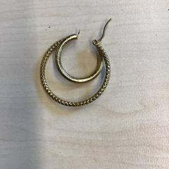 Náušnica, ako bolo nahlásené Gemeente Nijmegen pomocou iLost