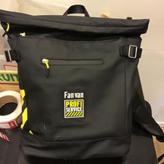 Bolsa tote, segundo informou Qbuzz U-OV usando iLost