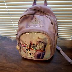 حقائب حمل وحقائب اليد، كما تم الإبلاغ عنه بواسطة Connexxion Haarlem IJmond عبر iLost