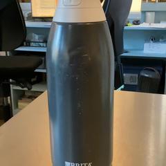 Láhev Brita, jak nahlášeno MEININGER Hotel München City Center pomocí iLost