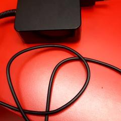 Oplader laptop, zoals gemeld door UvA REC met iLost