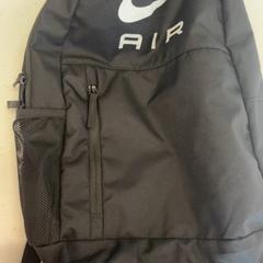 حقائب حمل وحقائب اليد، كما تم الإبلاغ عنه بواسطة HTM عبر iLost