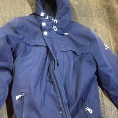 Jas blauw، كما تم الإبلاغ عنه بواسطة De Heeren van Aemstel عبر iLost