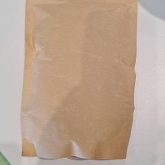 Zacskó met houten stokjes, amint azt IKEA Wilrijk az iLost segítségével jelentette.