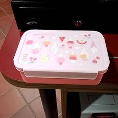 Bazkari-kutxa, gisa salatu by Apenheul iLost erabiliz