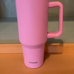 Csésze, amint azt Familie Resort Molenwaard az iLost segítségével jelentette.