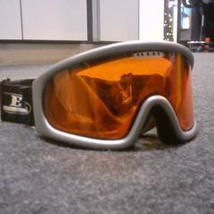 Skibril sinner, rapporterat av SnowWorld Landgraaf med iLost