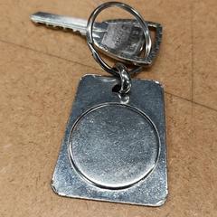 Schlüssel Met hanger, gemeldet von IKEA Hasselt über iLost