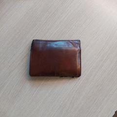 Portemonnee Huyghe، كما تم الإبلاغ عنه بواسطة Centraal magazijn عبر iLost