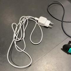 Ladegerät, gemeldet von Universiteit Gent - Faculteitsbibliotheek LW über iLost