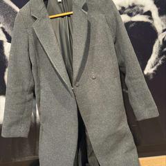 Chaqueta Grijs, ha sido reportado por AFAS Live con iLost