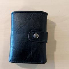 카드 소지자 - Adan, iLost를 사용하여 Regio Oost-Vlaanderen에 보고됨