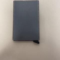 Kártyatartó Ackom, amint azt Pathé Ypenburg az iLost segítségével jelentette.