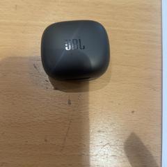 Earphones Zwart doosje jbl, as reported by Gemeente Gooise Meren using iLost