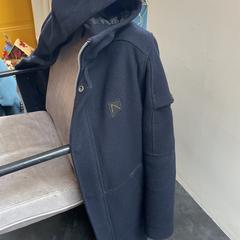 Jas blauw wol met capuchon Chasin a été signalé sur iLost