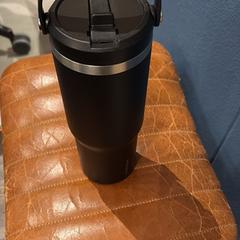 Ur botila, gisa salatu by Amsterdam ID Aparthotel iLost erabiliz