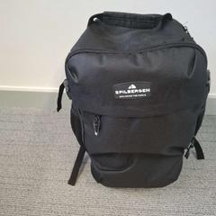 Mochila, segundo informou Arriva West-Brabant usando iLost