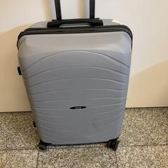 Maleta Irge, ha sido reportado por Eindhoven Airport con iLost
