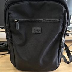 Mochila Zwart, ha sido reportado por Regio Antwerpen - Brussel con iLost