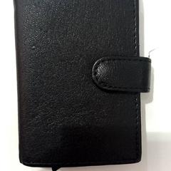 Tarjetero, ha sido reportado por allGo Almere con iLost