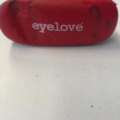 Brillenkoker met bril がiLostで HTM によって報告されました