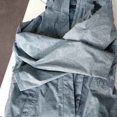 Kleding - Jas grijs/groen, zoals gemeld door Regio Oost-Vlaanderen met iLost