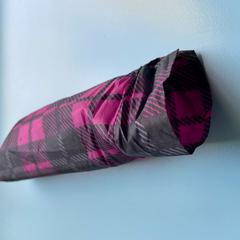 Umbrella cover, segundo informou Groninger Museum usando iLost