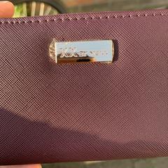 Portemonnee, som rapporterats till iLost