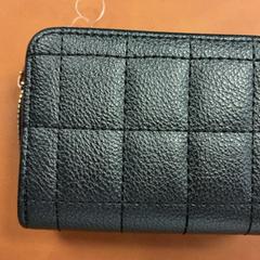 Wallet Yakob of Osman, as reported by Connexxion Amstelland-Meerlanden Schiphol Zuid using iLost