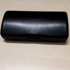 Étui à lunettes, a été signalé par Arriva Oost-Brabant utilisant iLost