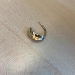 Oorbel, zoals gemeld door DGTL Amsterdam 2026 met iLost