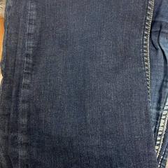 Jeans, a été signalé par Sheraton Brussels Airport Hotel utilisant iLost