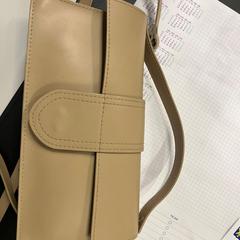 Handbag beige, as reported by Gemeente Zandvoort using iLost
