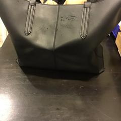 Torba, zgłoszono przez Qbuzz U-OV przy użyciu iLost