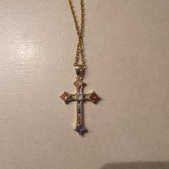 Gouden ketting met crucifix, iLost-i jakinarazi zaion moduan