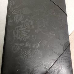 Fournitures scolaires - map, a été signalé par Regio Antwerpen - Brussel utilisant iLost