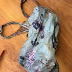 تاسجي، كما تم الإبلاغ عنه بواسطة GVB عبر iLost