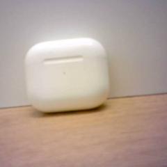 イヤホン wit がiLostで Bobbejaanland によって報告されました