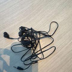 Earbuds, as reported by Amsterdam ID Aparthotel using iLost