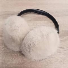 Fülvédők, amint azt EBS Spijkenisse az iLost segítségével jelentette.