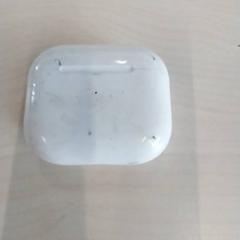 Airpods case Apple, as reported by Arriva Limburg Zuid using iLost